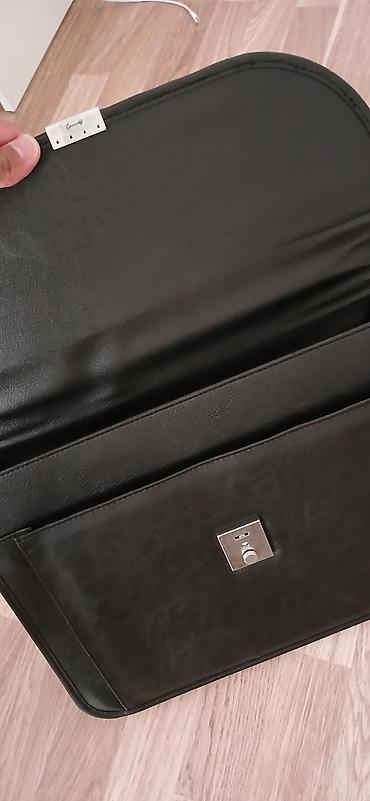 Çantalar: Qara portfel/iş çantası - Material: dəri (hamar tekstura), qara rəng — 1