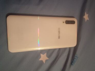 самсунг 23: Samsung Galaxy A50, Б/у, 64 ГБ, цвет - Белый, 2 SIM, eSIM