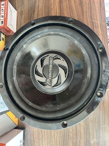 Мониторы: Pioneer avtomobil subvuferi - Brend: Pioneer - Tip: Subvufer (tək