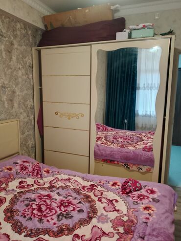двуспальная кровать с матрасом: Yataq desti matrasi ilə birlikdə bidə siyirmeli şifaner uyğun q
iymətə
