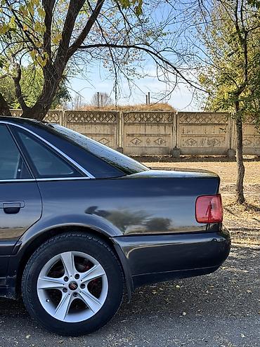 Audi: Audi A6: 1994 г., 2.6 л, Механика, Бензин, Седан — 3