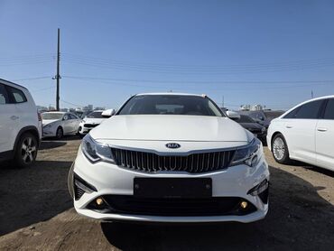 Легковой транспорт: Сдаю в аренду: Легковое авто, Под такси