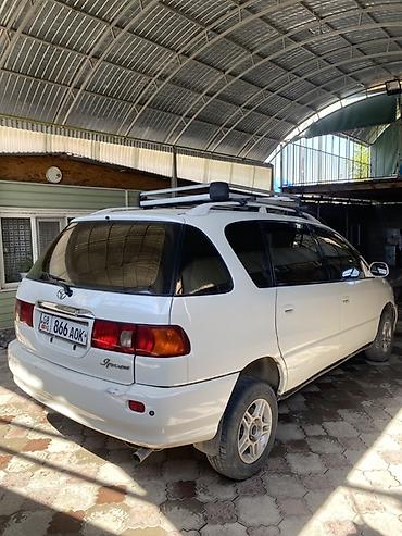 e6 3: Toyota Ipsum: 2000 г., 2 л, Автомат, Бензин, Минивэн — 3