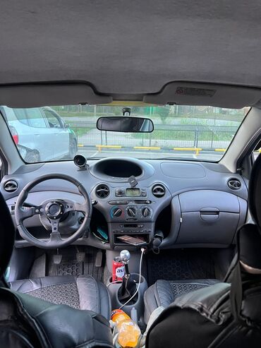 corolla runx: Toyota Vitz: 2000 г., 1.3 л, Механика, Бензин, Седан