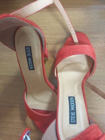 Basanoşka və səndəllər: Ölçü: 40, Yeni — 7