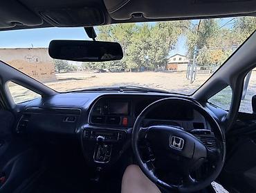 2 куб: Honda Odyssey: 2003 г., 2.3 л, Типтроник, Бензин, Минивэн — 4