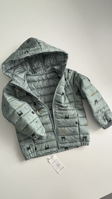 долче габана: Новая куртка, деми
На 3-4года/ 120см роста

800с