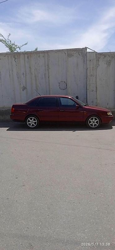 гузку: Volkswagen Passat: 1993 г., 1.8 л, Кол менен иштөөчү, Бензин, Седан — 3