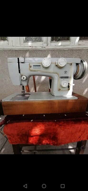стиралний машина: Швейная машина
