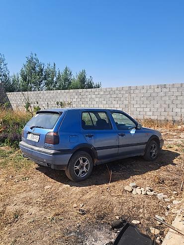 djon dir: Volkswagen Golf: 1993 г., 1.8 л, Кол менен иштөөчү, Бензин, Хетчбек — 1