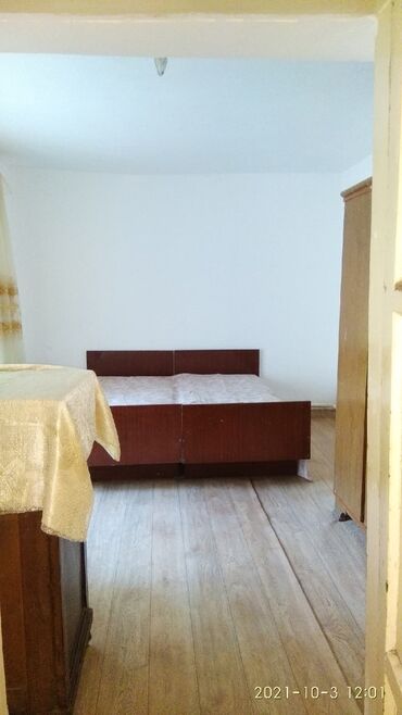 продаю дом район турбаза: 60 м², 5 комнат, Старый ремонт Без мебели