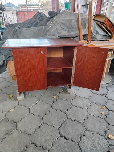 Кухонные шкафы: Шкаф-сервант, разная мебель б/у. Район ориентир пр.Чуй- ул.Разина не at lalafo.kg — 7 Кухонные шкафы: Шкаф-сервант, разная мебель б/у. Район ориентир пр.Чуй- ул.Разина не — 7