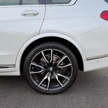 чехол на 7: BMW X7: 2021 г., 3 л, Типтроник, Бензин, Кроссовер — 10