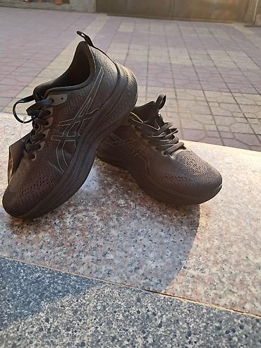 asics кроссовки: ASICS brendindən qara rəngdə, torlu materialdan hazırlanmış idman — 1