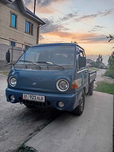 Легкий грузовой транспорт: Легкий грузовик, Стандарт, 3 т, Б/у