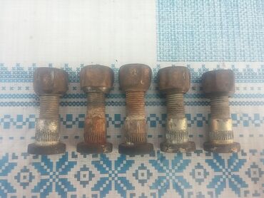 Auto delovi: Sarafi i matice tockova Lada 2121,21213,21214 Niva. Polovno, očuvano — 7