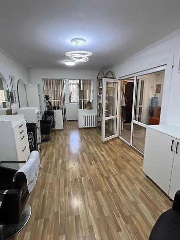 бишкек салон: Продажа офисов 65 м², С ремонтом, Многоэтажное здание, 1 этаж — 3