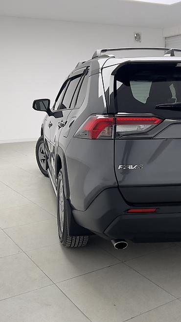 авто под кредит: Toyota RAV4: 2023 г., 2.5 л, Автомат, Гибрид, Кроссовер — 3