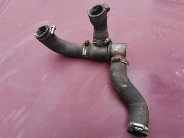 Auto delovi: Termostat sa crevima Lada 21213,21214 Niva br.2. Polovno, očuvano — 7