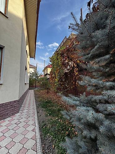 Продажа коттеджей и домов: Срочно!ПОНИЖЕНИЕ ЦЕНЫ Продаётся 2-уровневый дом 📍 р-н ТЦ «Ала-Арча» — 5