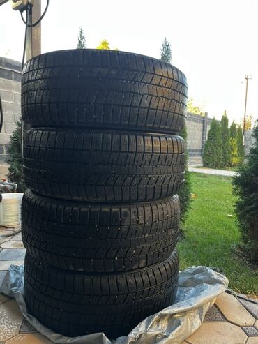 разбор грузовые: Шиналар 235 / 50 / R 18, Кыш, Комплект, Жеңил унаалар, Жапония, Dunlop