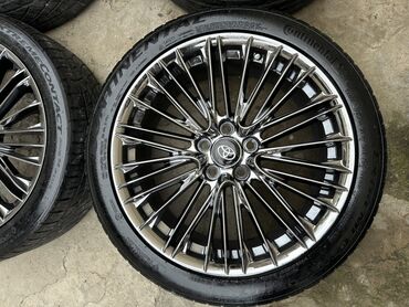 lider disk təkər: Toyota üçün orijinal yüngül lehimli disklər və Continental şinlər
