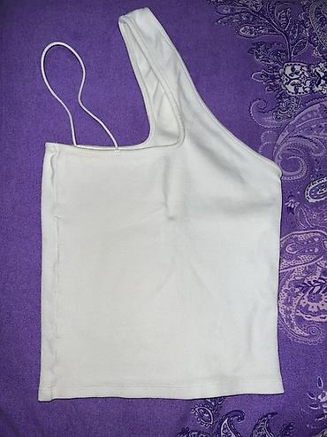 pull and bear: Zara original
asimetrik top
Xs - S — 2