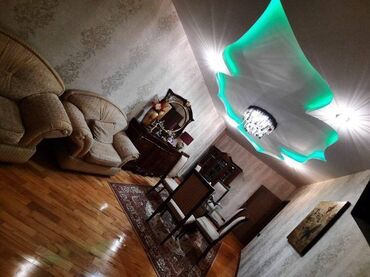 Yeni tikili: 3 otaqlı, Yeni tikili, 140 kv. m — 2