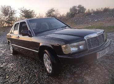 190е: Mercedes-Benz 190: 1991 г., 2 л, Механика, Седан — 3
