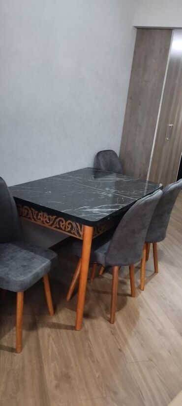 Masa və oturacaq dəstləri: Qonaq otağı üçün, Yeni, Açılan, Dördbucaq masa, 4 stul — 6
