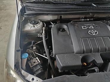 tra: Toyota Corolla hatchback (E120) – gümüş rəng. Texniki xüsusiyyətlər — 8