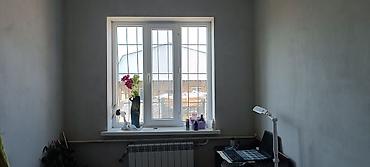 Продажа коттеджей и домов: Продаётся жилой дом с участком 4 соток. Находится в Ак Ордо 3, близко — 6