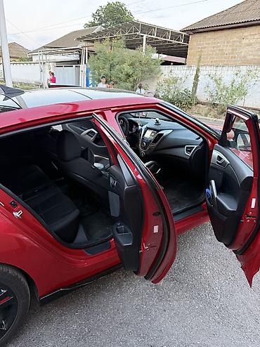 üstü açıq maşın: Hyundai Veloster: 1.6 l | 2017 il Hetçbek — 5