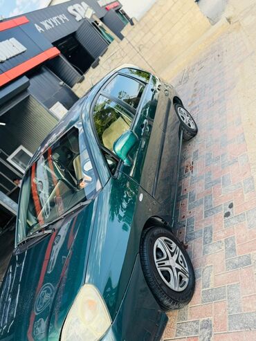 полированный машина: Suzuki Liana: 2001 г., 1.6 л, Механика, Бензин, Хэтчбэк