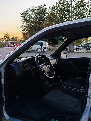 коробка портер 1: Volkswagen Passat: 1996 г., 1.6 л, Механика, Бензин, Седан — 4