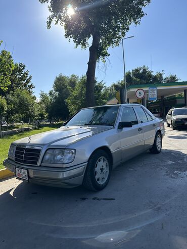 toyota corolla 1993: Mercedes-Benz W124: 1993 г., 3.2 л, Автомат, Бензин, Седан