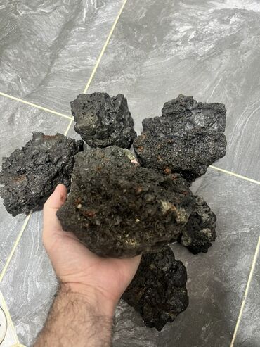 gurcu xengeli qiymeti: Təbii vulkanik lav daşları bir denesi 20 azn