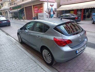 Opel: Opel Astra: 1.2 l. | 2011 έ. 141000 km. Χάτσμπακ — 3