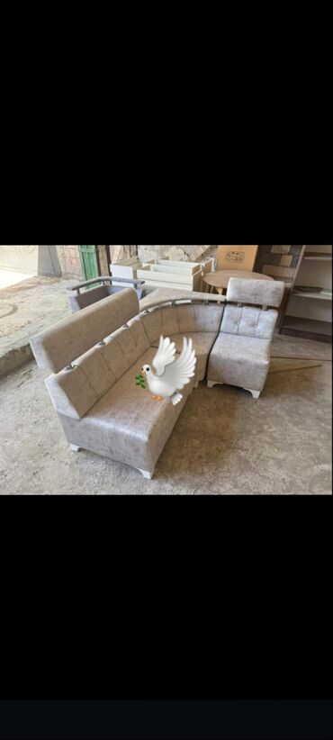 Masa və oturacaq dəstləri: Künc divan, Yeni