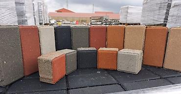Kərpiclər: Vibropress daş səki plitələri Məhsul: Beton vibropress səki plitələri — 20