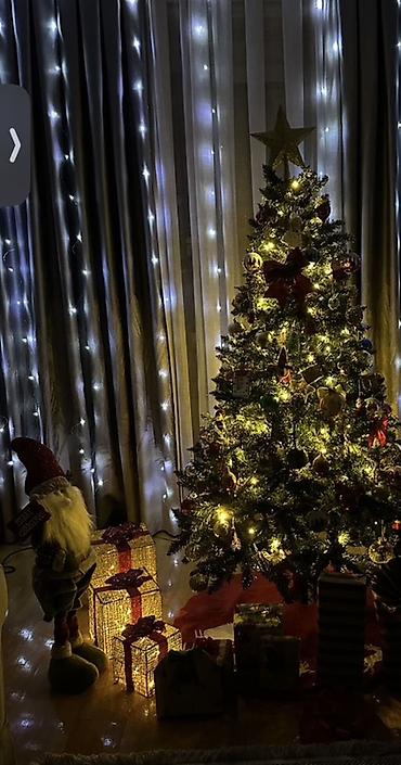 yeni il samlari: Yeni il dekoru 

3lü Led işıqlı yığılan hədiyyə qutuları — 3