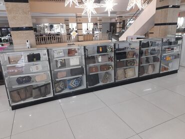 передвижной магазин: Продаю Магазин Островок в ТЦ, 8 м², Свежий ремонт, 3 этаж