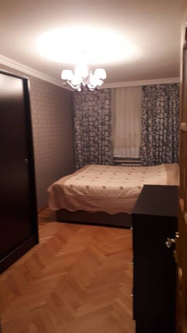 Uzunmüddətli kirayə mənzillər: Nizami rayonu, Neftçilər metrosunun yaxınlığında yerləşən 5 mərtəbəli — 1