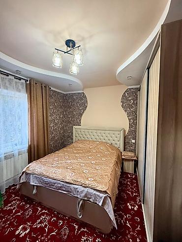 частный дом: Просторный частный дом с благоустроенным участком и цветущим садом. - — 4