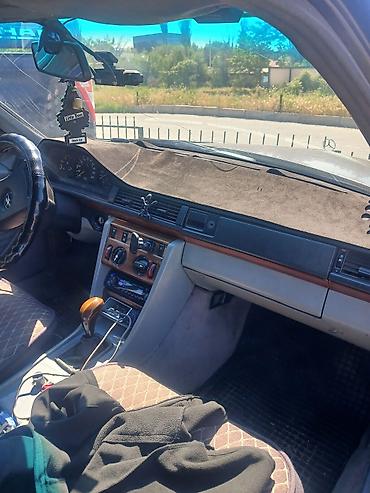 eafc 25: Mercedes-Benz W124: 1991 г., Механика, Дизель, Седан — 2
