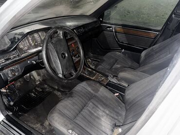 Mercedes-Benz: Mercedes-Benz W124: 1991 г., 2.6 л, Механика, Бензин, Седан — 8