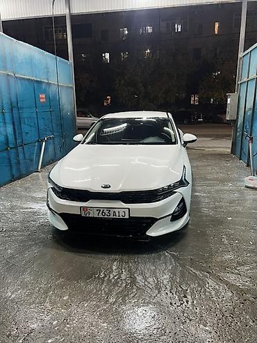 Kia K5: 2020 г., Седан