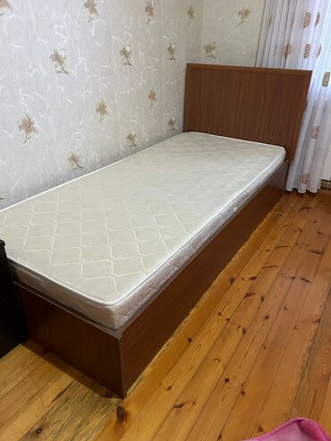 matras qoruyucu: Односпальная кровать, С матрасом