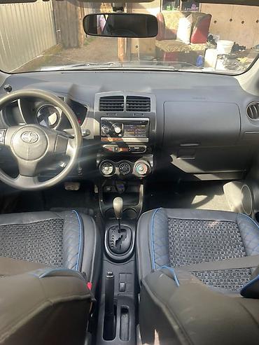 продажа renault logan: Toyota Ist: 2009 г. — 4