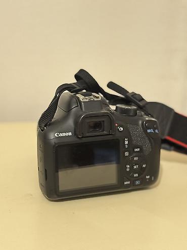 Фотоаппараты: Canon 1300d 18-55 lens Adapter yaddaş kartı hədiyyə Təcili satılır — 2